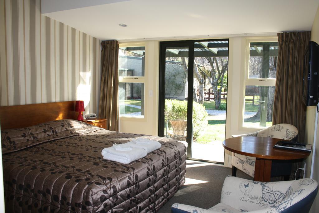 Shades Of Arrowtown Motel ภายนอก รูปภาพ