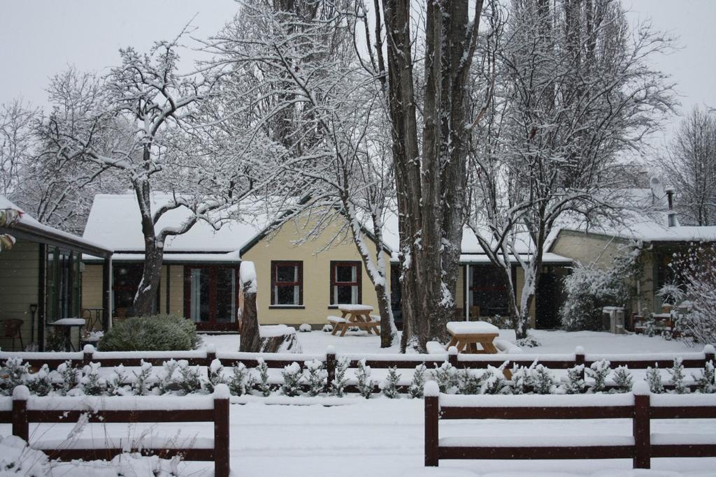 Shades Of Arrowtown Motel ภายนอก รูปภาพ